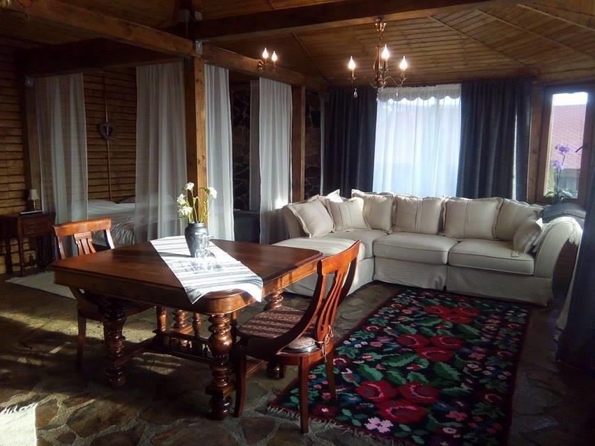 Pensiunea Taverna Bucium ยาช ภายนอก รูปภาพ